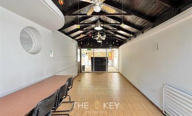 Local Comercial en Venta en Av. Pocuro - Av. Ricardo Lyon