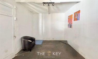 Local Comercial en Venta en Av. Pocuro - Av. Ricardo Lyon