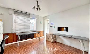 Local Comercial en Venta en Av. Pocuro - Av. Ricardo Lyon