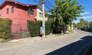 Casa antigua en amplio terreno en Machalí