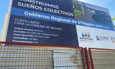 Casa antigua en amplio terreno en Machalí