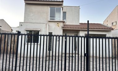 Casa en Venta en Condominio Parque Las Pircas