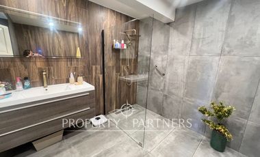 Casa sólida con vista parcial al mar en Santo Domingo Tradicional