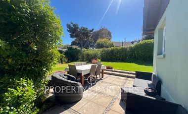 Casa sólida con vista parcial al mar en Santo Domingo Tradicional