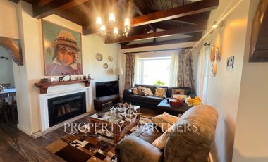 Casa sólida con vista parcial al mar en Santo Domingo Tradicional