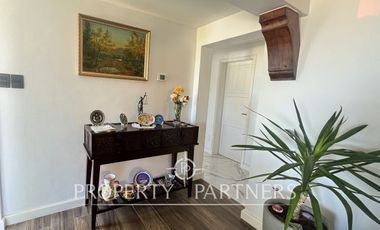 Casa sólida con vista parcial al mar en Santo Domingo Tradicional