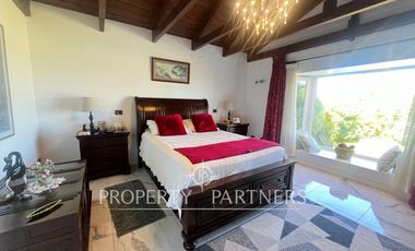 Casa sólida con vista parcial al mar en Santo Domingo Tradicional