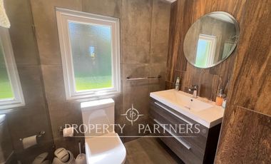 Casa sólida con vista parcial al mar en Santo Domingo Tradicional