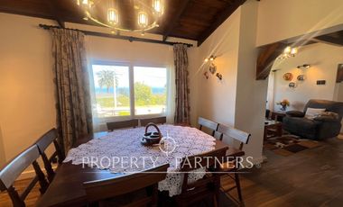 Casa sólida con vista parcial al mar en Santo Domingo Tradicional