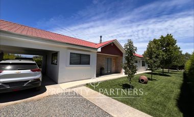 Linda casa en Loteo Los Cipreses