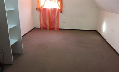 Casa en Venta en Pasaje 35 medio oriente A 3648