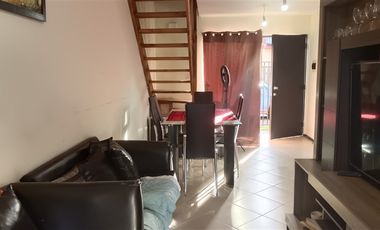 Casa en Venta en Pasaje 35 medio oriente A 3648