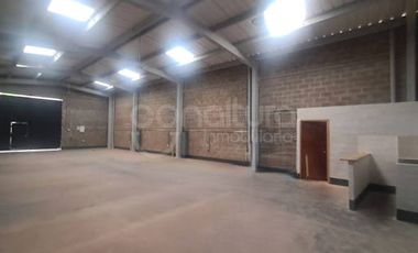 ARRIENDO de BODEGAS en SABANETA