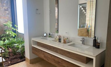 CASA EN ARRIENDO UBICADO EN ENVIGADO SECTOR ALTO DE PALMAS