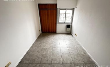 Departamento de dos ambientes en alquiler Moron