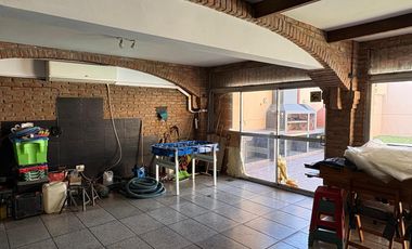 Venta, Casa, 4 Amb, Estudio, Quincho, Parrilla, Piscina, Jardin, Cochera, Apto Crédito, Ramos Mejia
