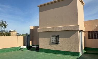 Venta, Casa, 4 Amb, Estudio, Quincho, Parrilla, Piscina, Jardin, Cochera, Apto Crédito, Ramos Mejia
