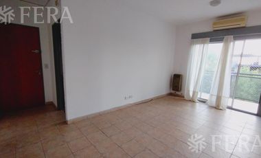 Alquiler Departamento 3 ambientes con balcón en Wilde