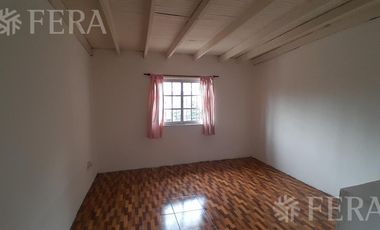 Alquiler PH 2 ambientes en Wilde