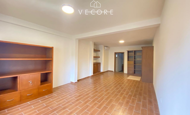 CASA EN VENTA EN FRACCIONAMIENTO LOMA ESMERALDA, HUAXTLA, JALISCO