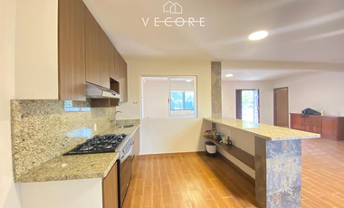 CASA EN VENTA EN FRACCIONAMIENTO LOMA ESMERALDA, HUAXTLA, JALISCO