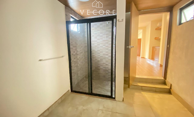 CASA EN VENTA EN FRACCIONAMIENTO LOMA ESMERALDA, HUAXTLA, JALISCO