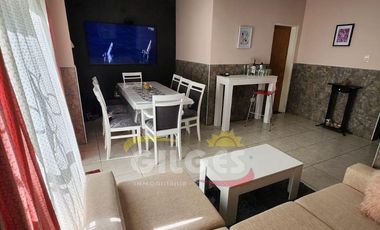 Alquiler de PH 3 Ambientes en Haedo Muy buen estado - Con Cochera cubierta y Patio