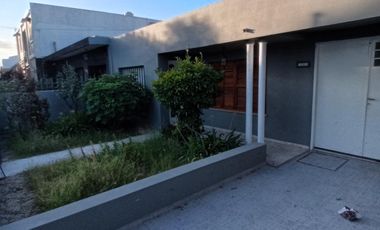 Casas en alquiler de 2 dormitorios en B° Residencial America
