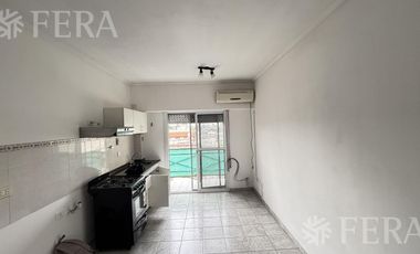 Alquiler de departamento de 2 ambientes con balcón en Wilde