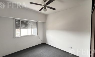 Alquiler de departamento de 2 ambientes con balcón en Wilde