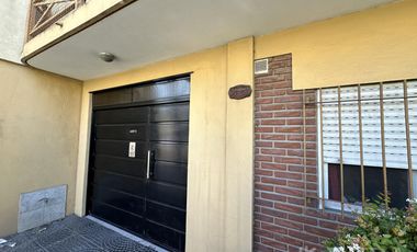 Alquiler de departamento de 2 ambientes con balcón en Wilde