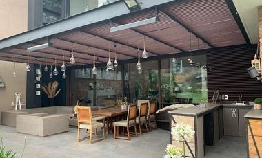 Venta  moderna casa amueblada Bosque Real 4 recamaras  sobre campo de golf