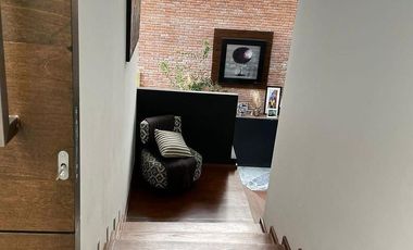 Venta  moderna casa amueblada Bosque Real 4 recamaras  sobre campo de golf