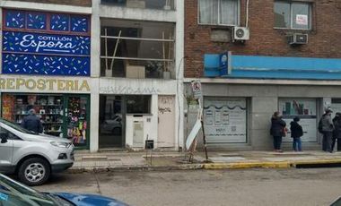 Oficina en venta Adrogué- PLENO CENTRO