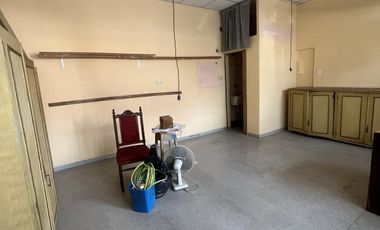 Local al frente - Olivos