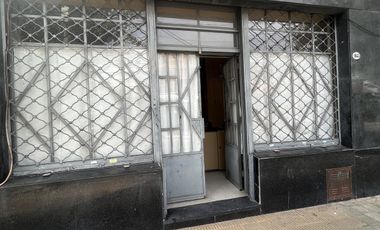 Local al frente - Olivos