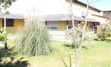 Casa quinta venta Guernica- 2 casas  y galpon-SALIDA A 2 CALLES