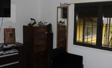 Casa quinta venta Guernica- 2 casas  y galpon-SALIDA A 2 CALLES