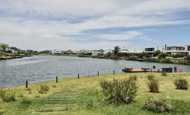 Casa 3 Dormitorios - Los Castaños Nordelta