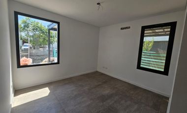 Casa 3 Dormitorios - Los Castaños Nordelta