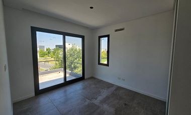 Casa 3 Dormitorios - Los Castaños Nordelta