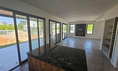 Casa 3 Dormitorios - Los Castaños Nordelta