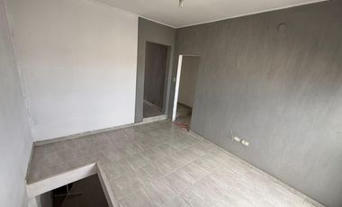 Casa en Venta en Burzaco – 2 Plantas con Piscina, Local y Potencial de 2 Departamentos