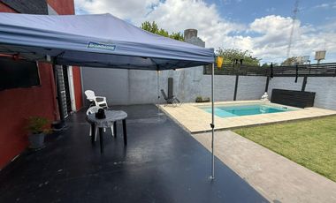 Casa en Venta en Burzaco – 2 Plantas con Piscina, Local y Potencial de 2 Departamentos