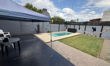 Casa en Venta en Burzaco – 2 Plantas con Piscina, Local y Potencial de 2 Departamentos