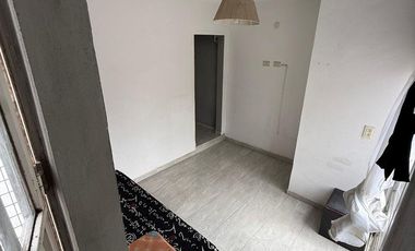 Casa en Venta en Burzaco – 2 Plantas con Piscina, Local y Potencial de 2 Departamentos