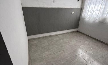 Casa en Venta en Burzaco – 2 Plantas con Piscina, Local y Potencial de 2 Departamentos