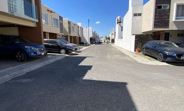 CASA EN RENTA – AMUEBLADA Y LISTA PARA HABITAR