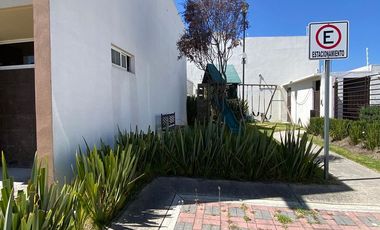 CASA EN RENTA – AMUEBLADA Y LISTA PARA HABITAR