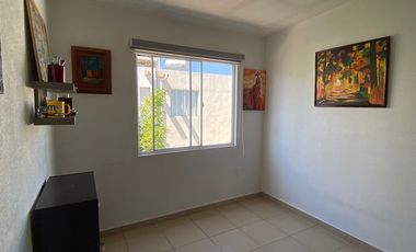 CASA EN RENTA – AMUEBLADA Y LISTA PARA HABITAR